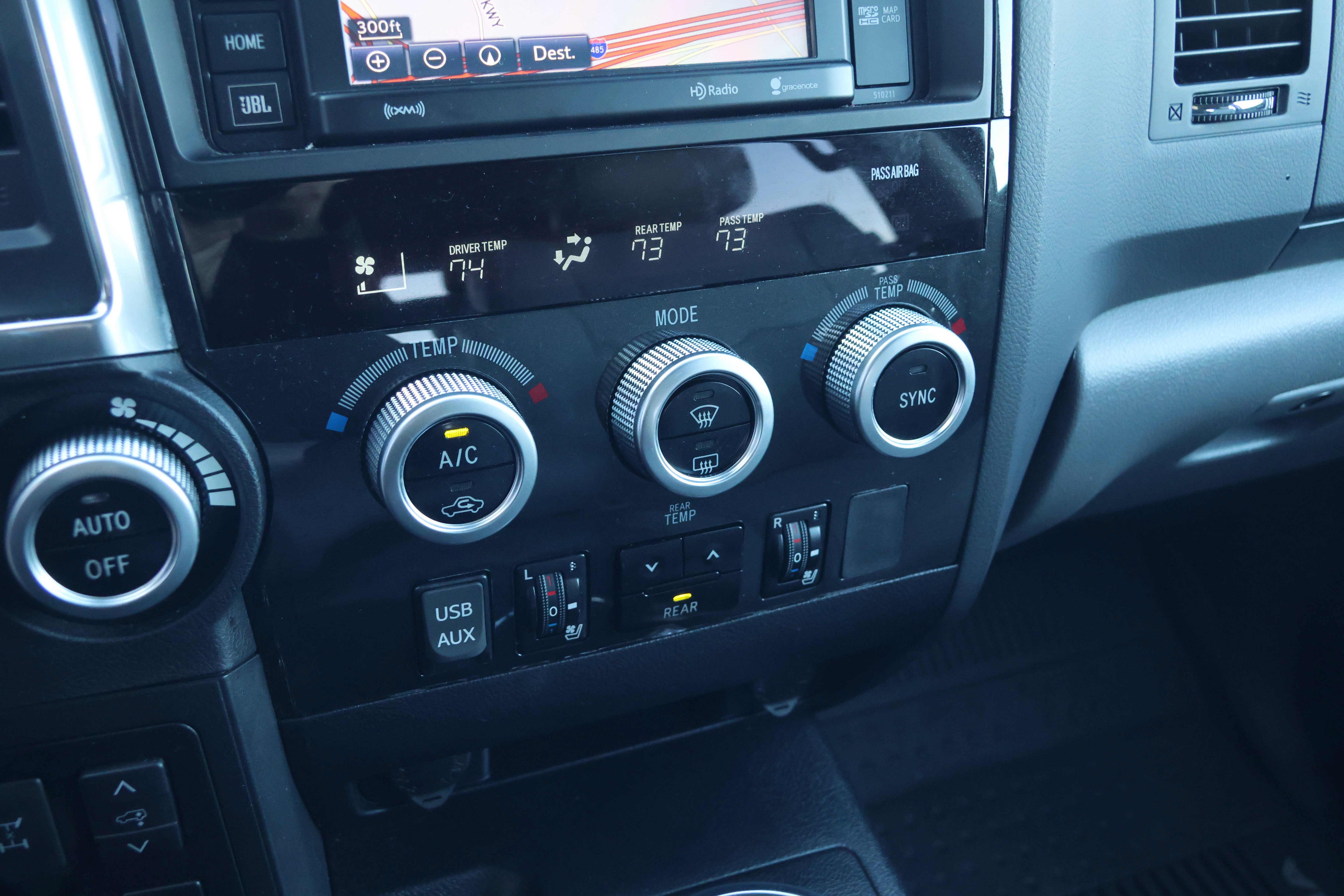 Used 2018 Toyota Sequoia Platinum image 29