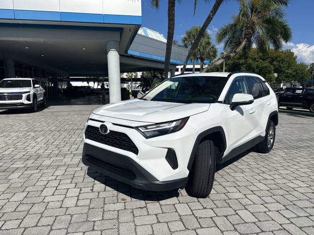 Used 2024 Toyota RAV4 XLE FWD image 18