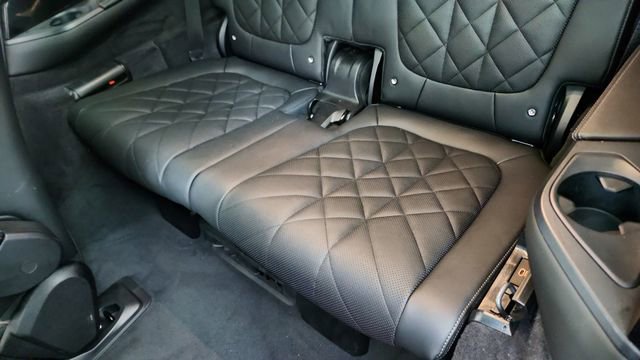 Used 2024 BMW X7 xDrive40i w/ M Sport Package image 32