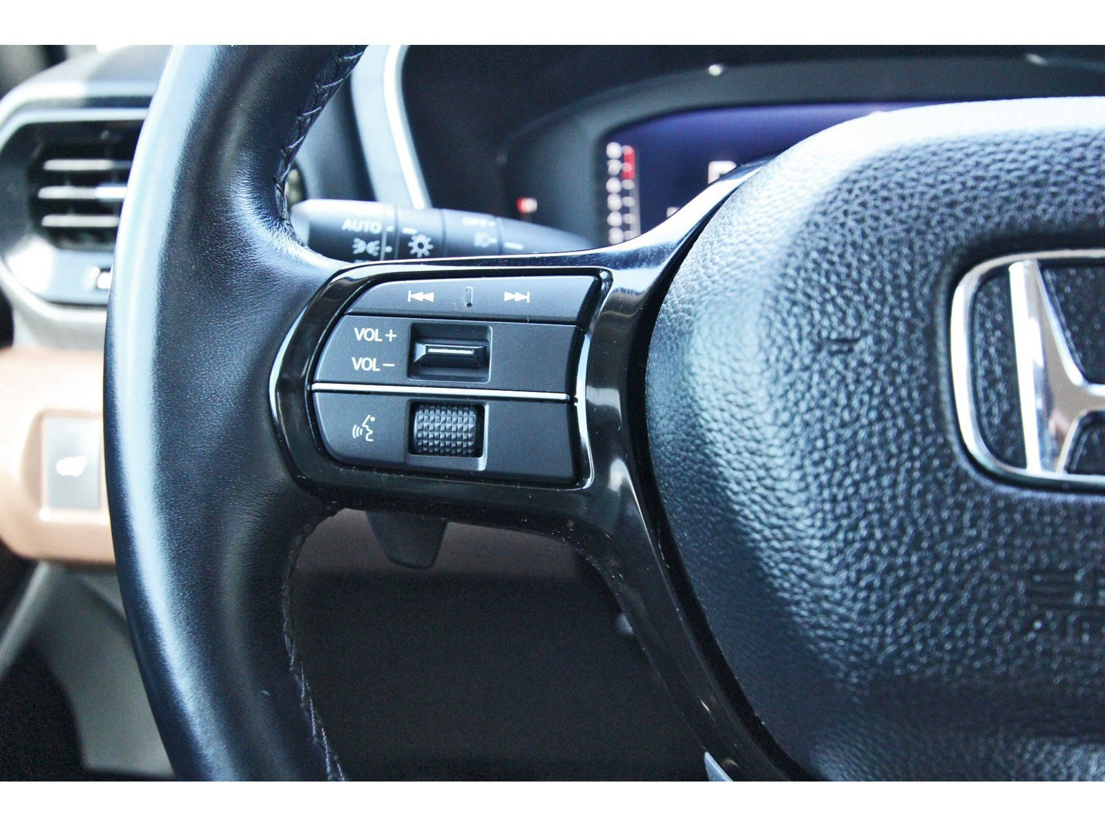 Used 2024 Honda Pilot Elite image 19