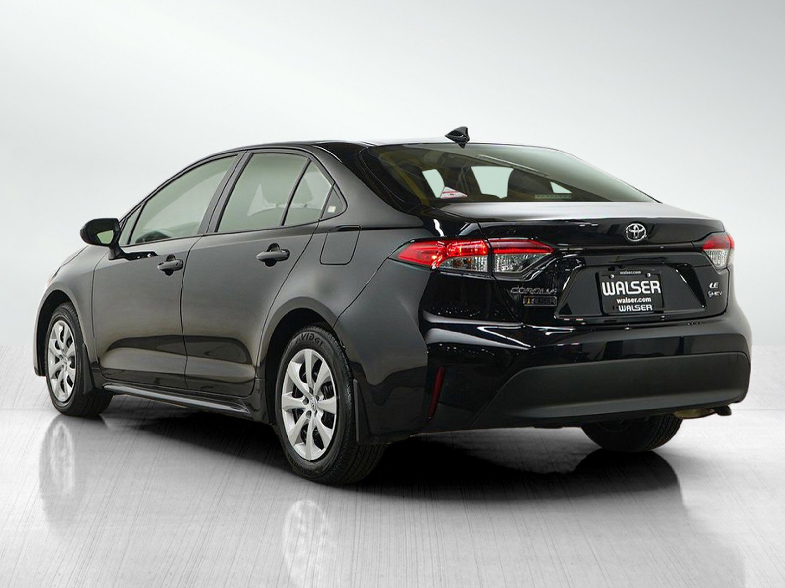 Used 2026 Toyota Corolla LE FWD image 3
