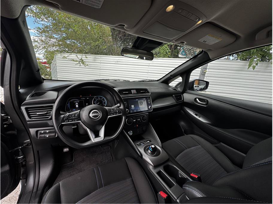 Used 2025 Nissan Leaf S FWD image 14