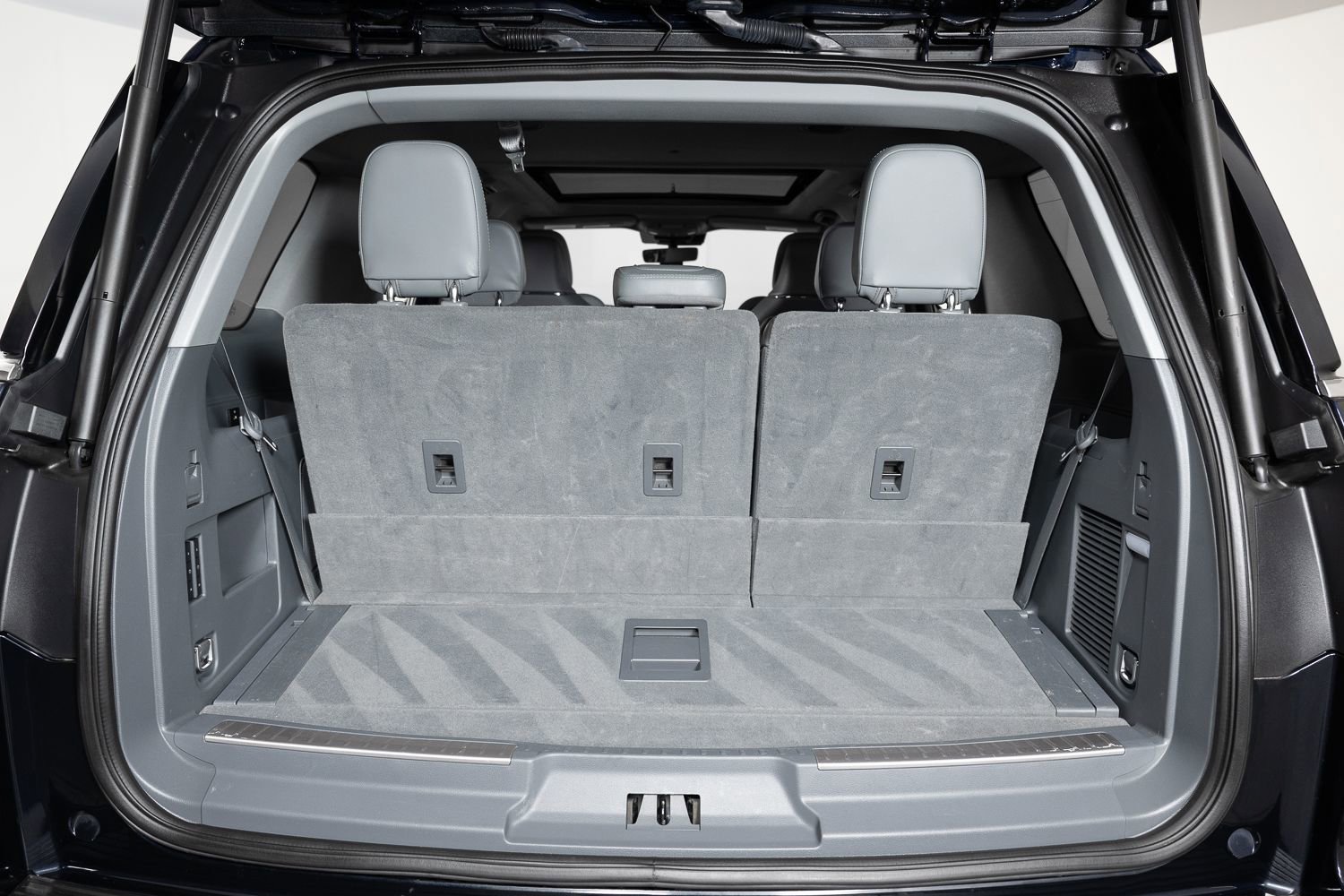 Used 2021 Lincoln Navigator Reserve w/ Cargo Convenience Package image 21