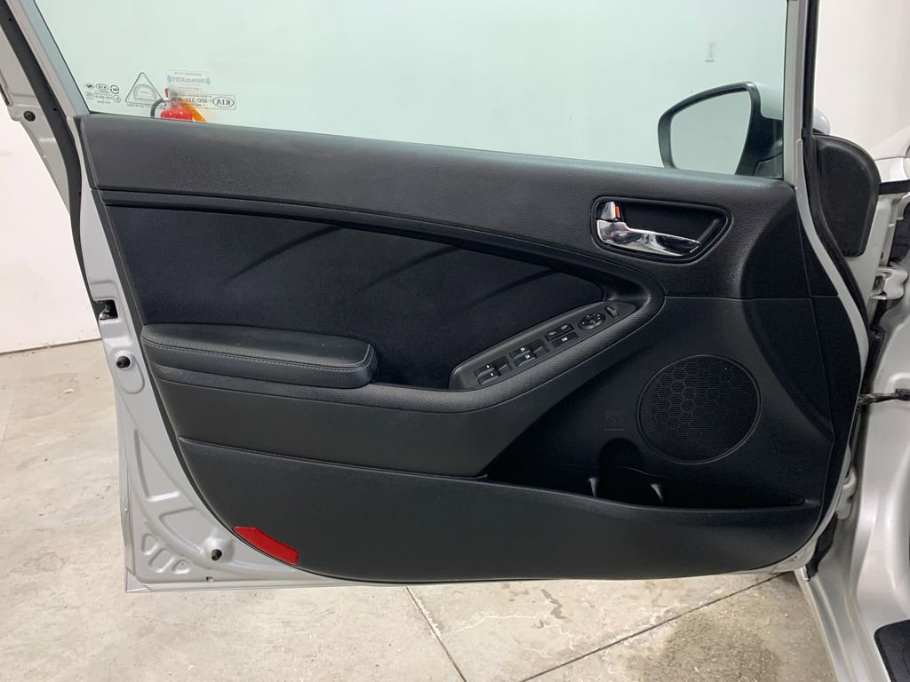 Used 2017 Kia Forte EX image 5