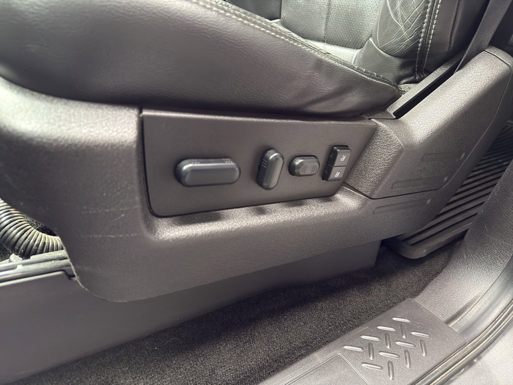 Used 2013 Ford F150 Lariat w/ Mid Equipment Group image 15