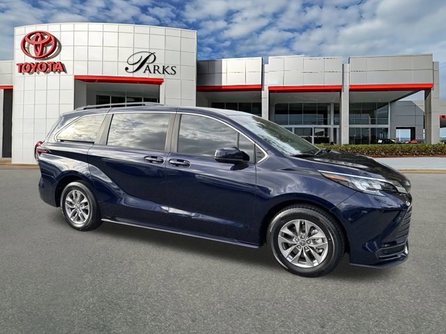 Certified 2023 Toyota Sienna LE w/ LE Plus Package
