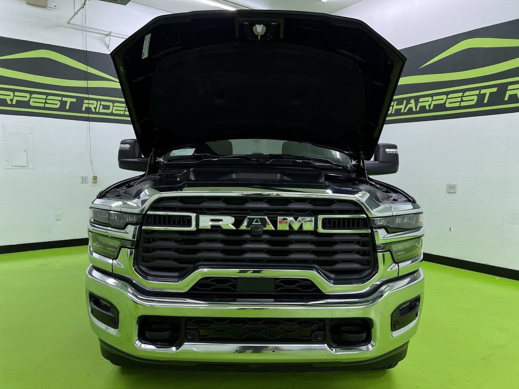 Used 2025 RAM 2500 Big Horn AWD/4WD image 4