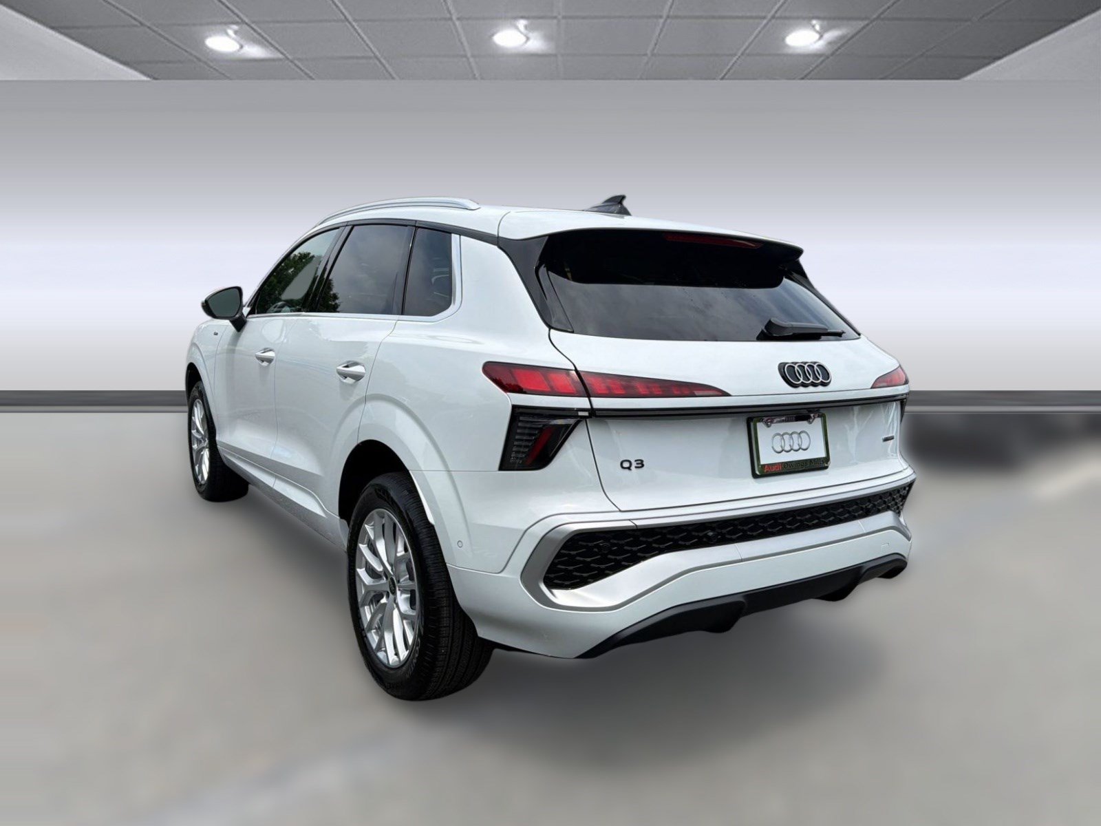 New 2026 Audi Q3 quattro 2.0T w/ Driver Assistance Package AWD/4WD image 3