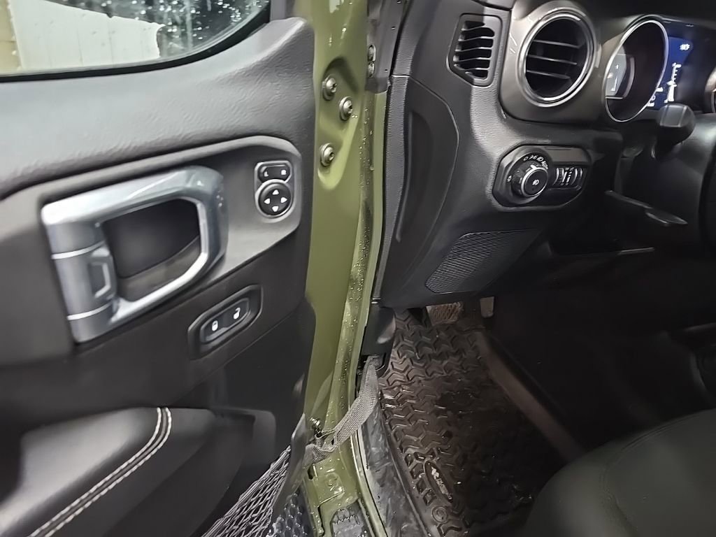 Used 2020 Jeep Wrangler Unlimited Sahara w/ Cold Weather Group image 27