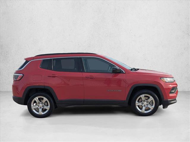 Used 2024 Jeep Compass Latitude image 4