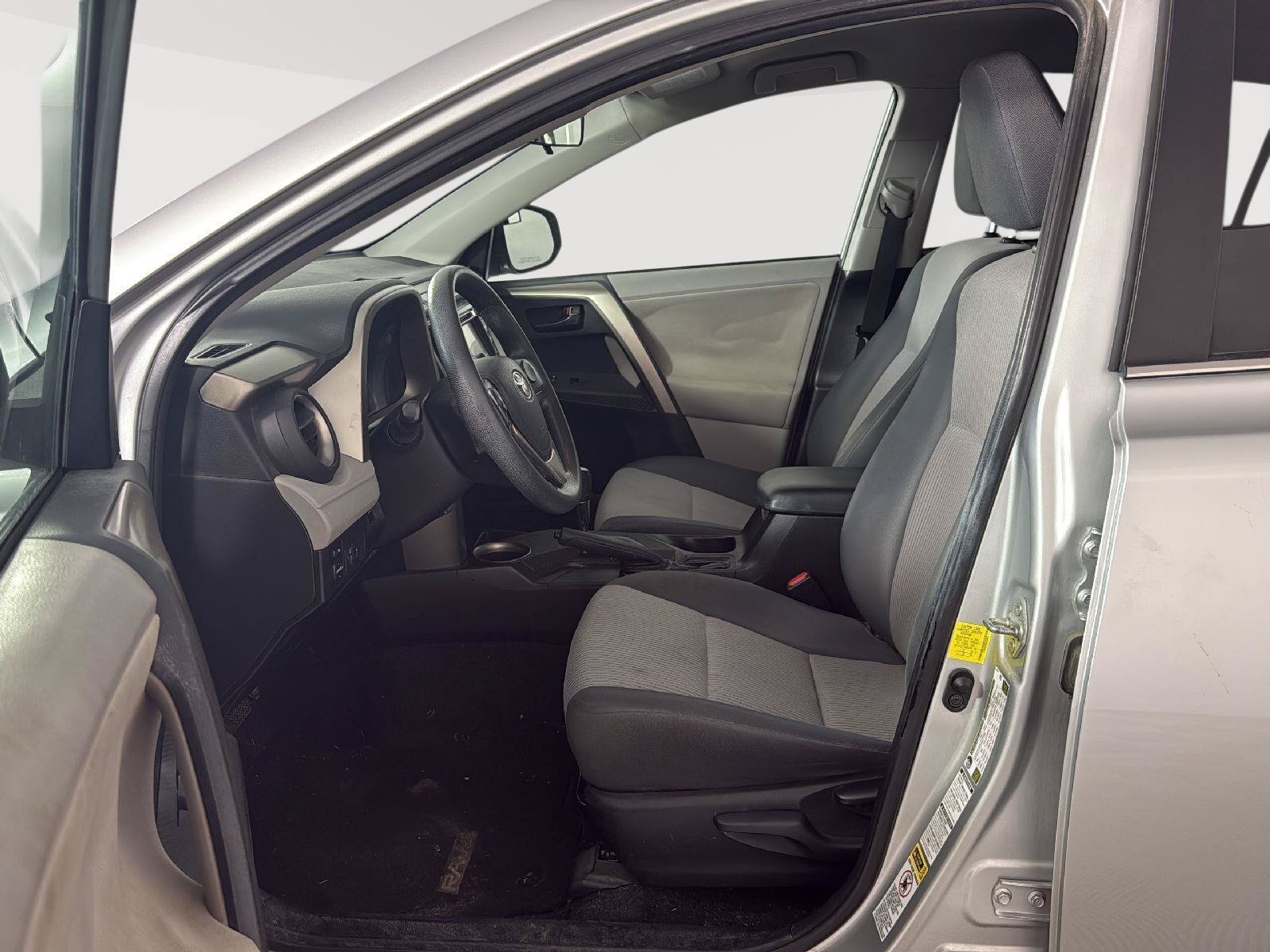 Used 2013 Toyota RAV4 LE AWD/4WD image 5