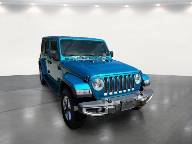 Used 2020 Jeep Wrangler Unlimited Sahara w/ Cold Weather Group AWD/4WD image 9