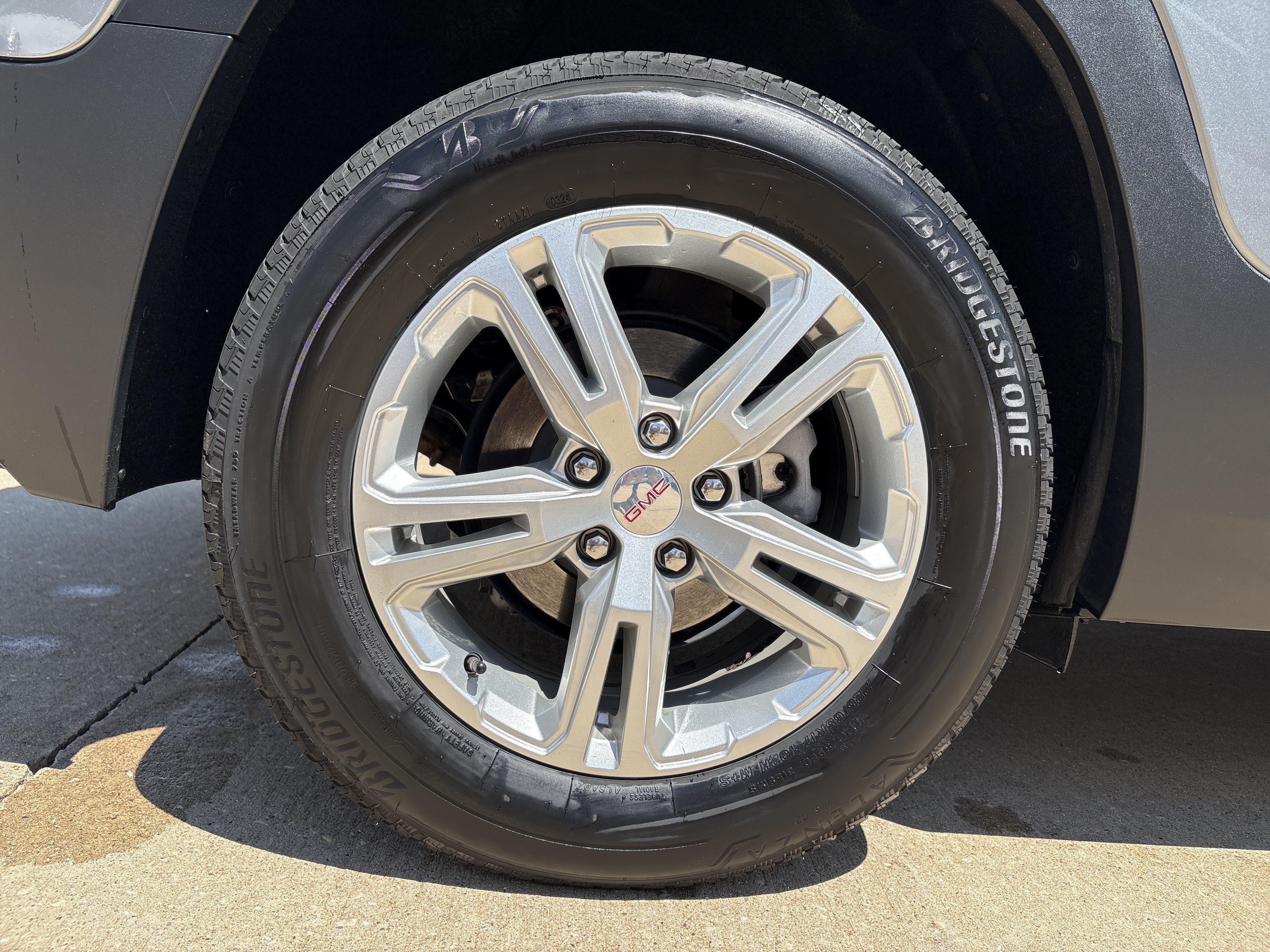 Used 2024 GMC Terrain SLE w/ Driver Convenience Package AWD/4WD image 9
