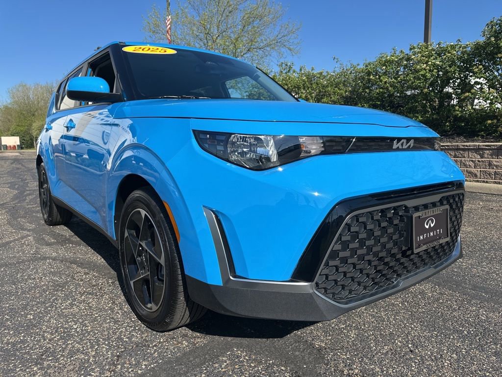 Used 2025 Kia Soul EX FWD image 17