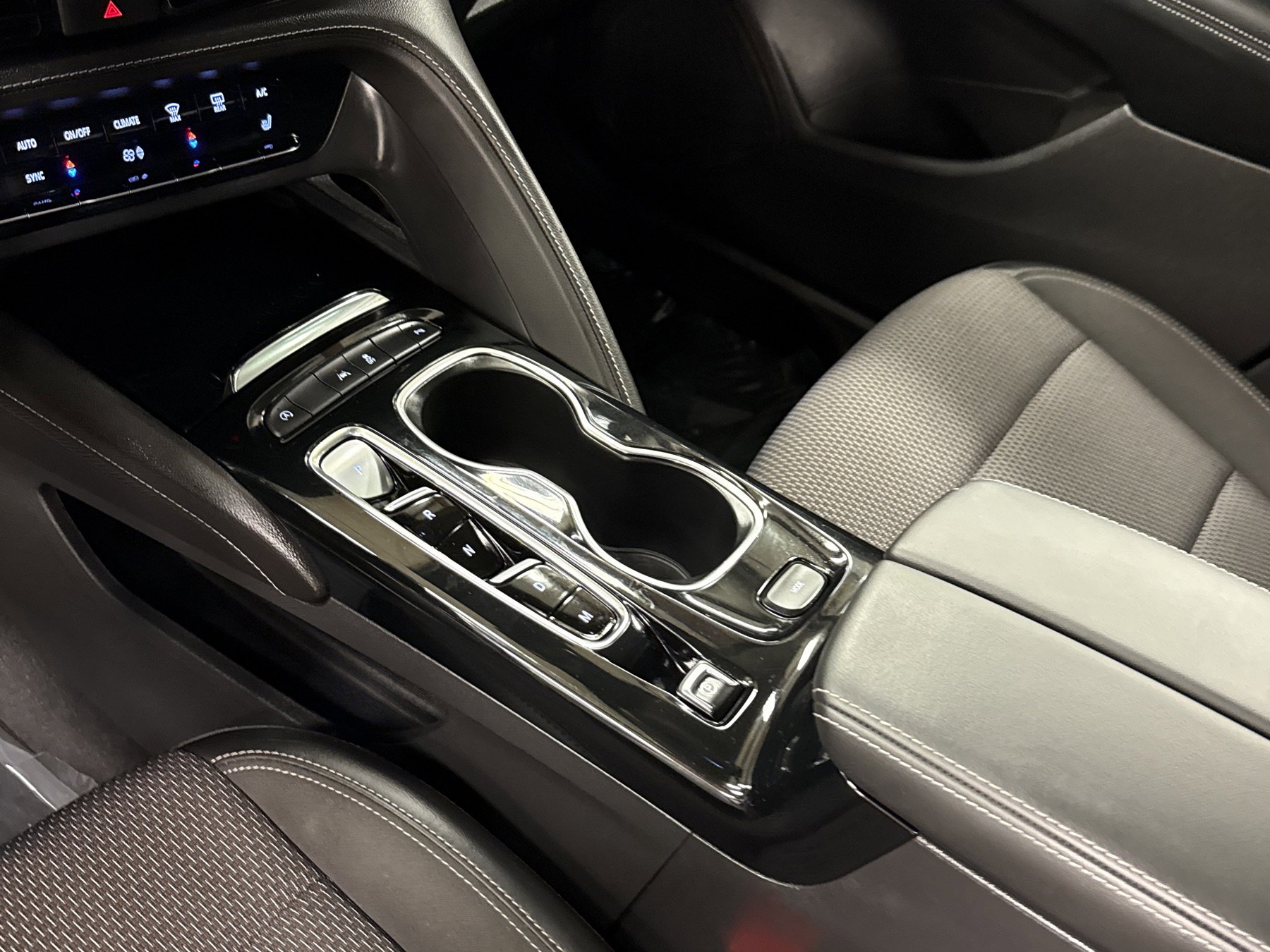 Used 2023 Buick Envision Preferred image 9