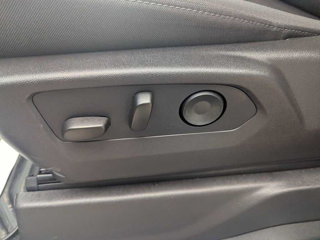 Used 2025 Chevrolet Silverado 1500 Custom w/ Rally Edition AWD/4WD image 19