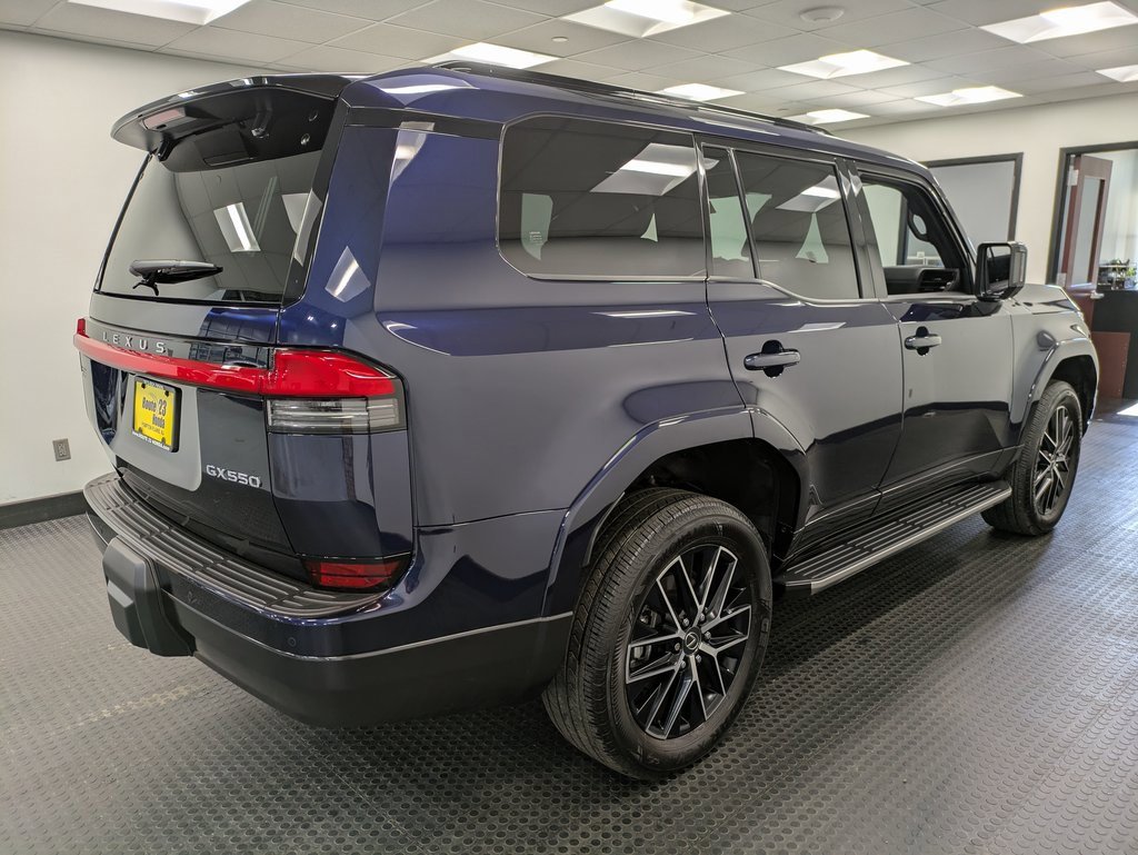 Used 2024 Lexus GX 550 image 4