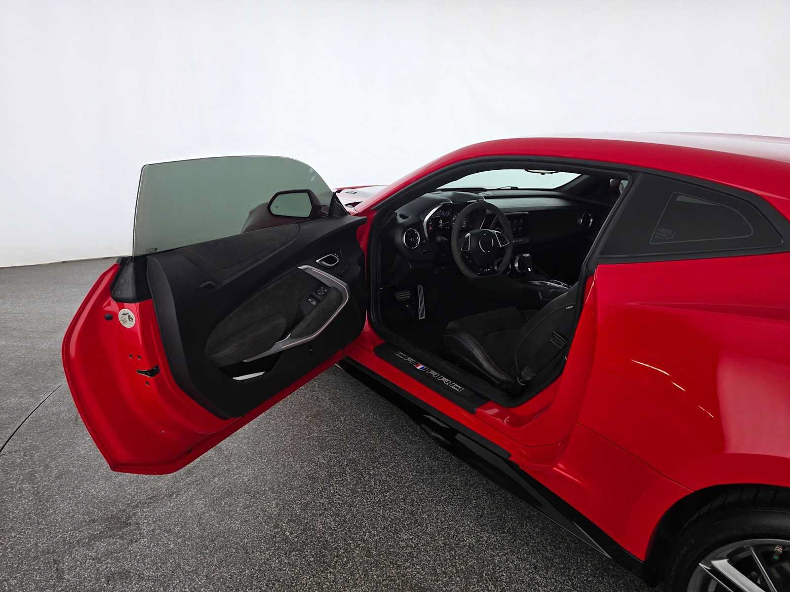 Used 2022 Chevrolet Camaro ZL1 RWD image 16