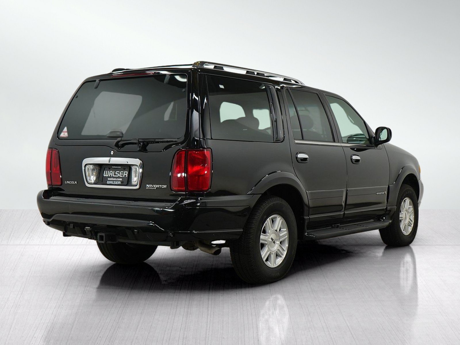 Used 2002 Lincoln Navigator 4WD image 5