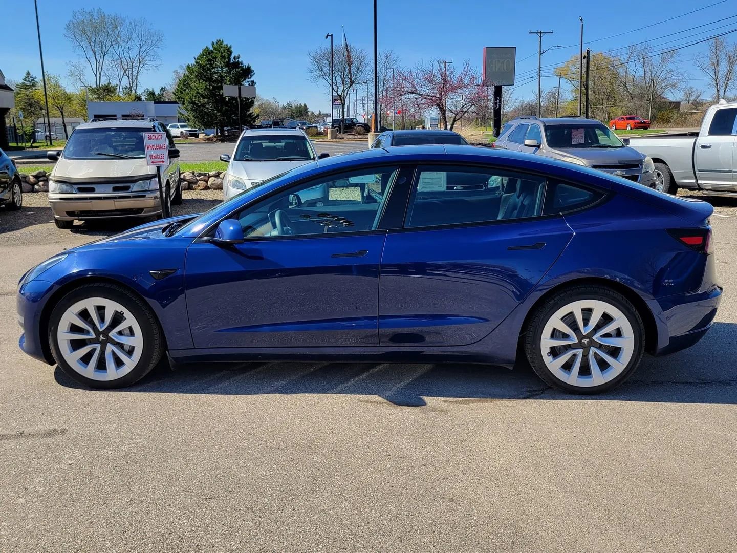 Used 2022 Tesla Model 3 Long Range AWD/4WD image 7