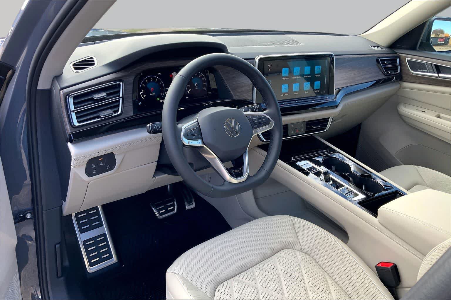 New 2026 Volkswagen Atlas SEL Premium R-Line AWD/4WD image 8