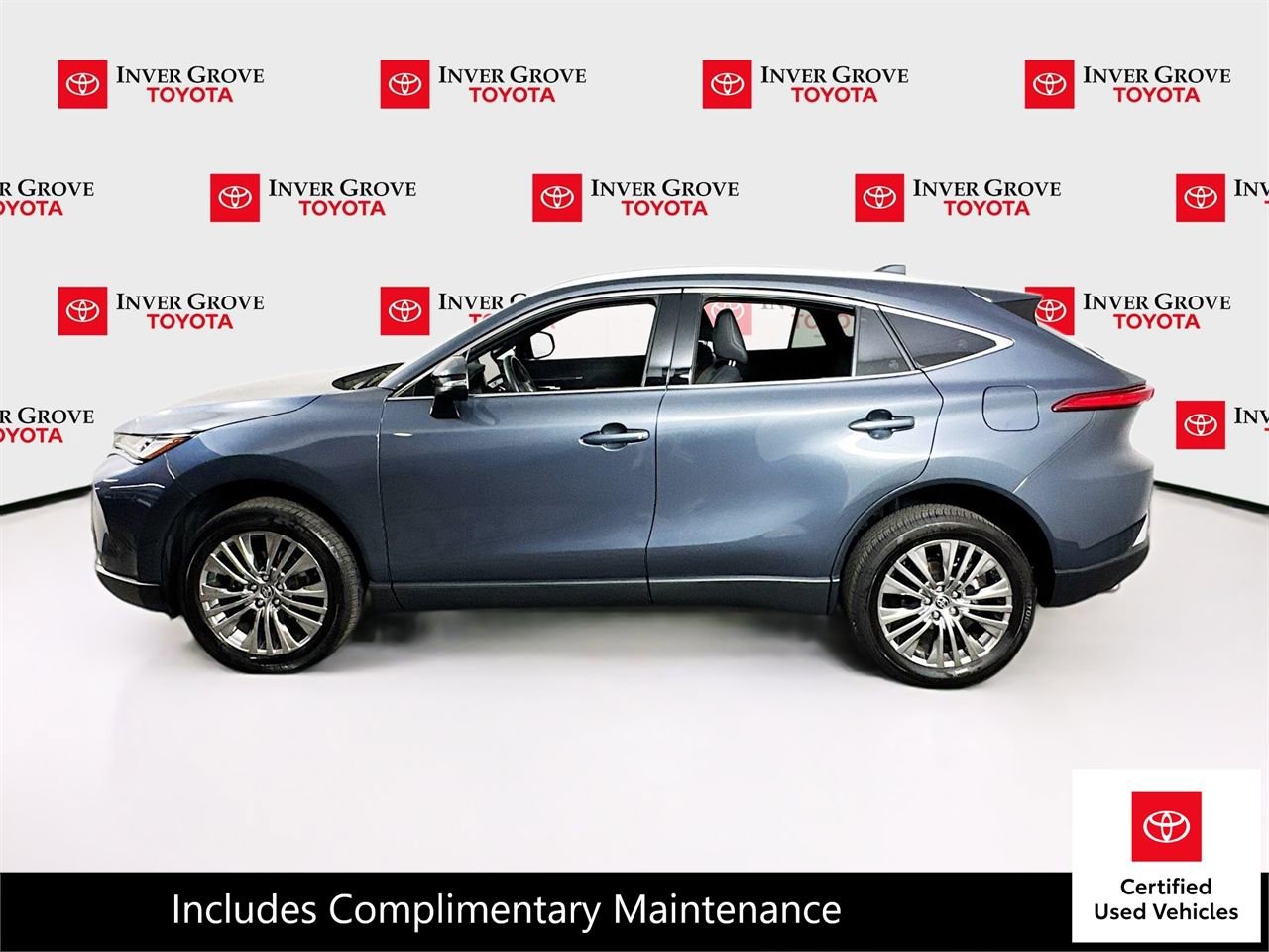Certified 2024 Toyota Venza XLE AWD/4WD image 7
