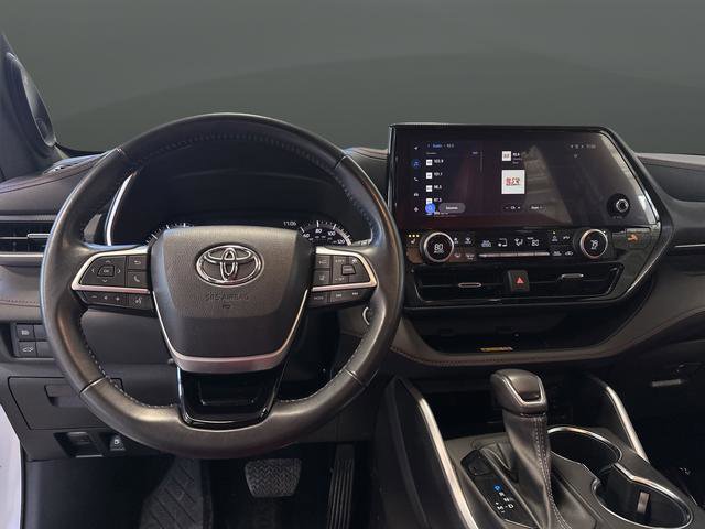 Used 2023 Toyota Highlander XSE image 5