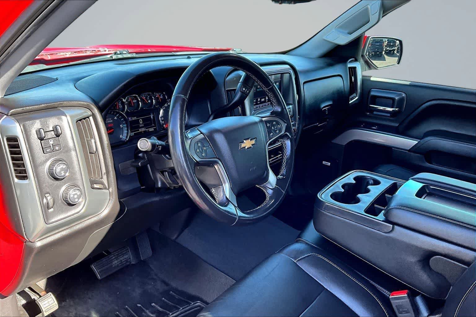 Used 2018 Chevrolet Silverado 1500 LT w/ All Star Edition AWD/4WD image 2