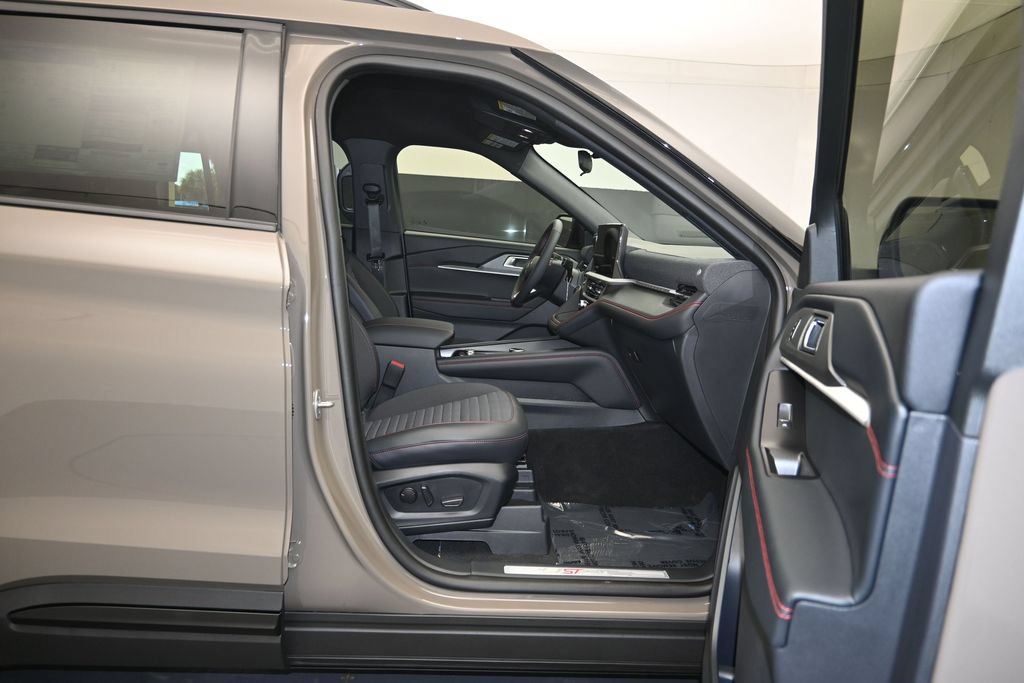 New 2027 Ford Explorer ST-Line w/ ST-Line Street Pack RWD image 28