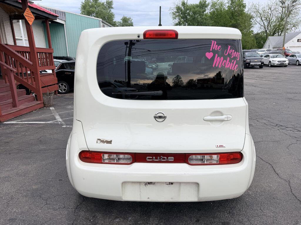Used 2010 Nissan Cube 1.8 S w/ Interior Designer Pkg FWD image 4