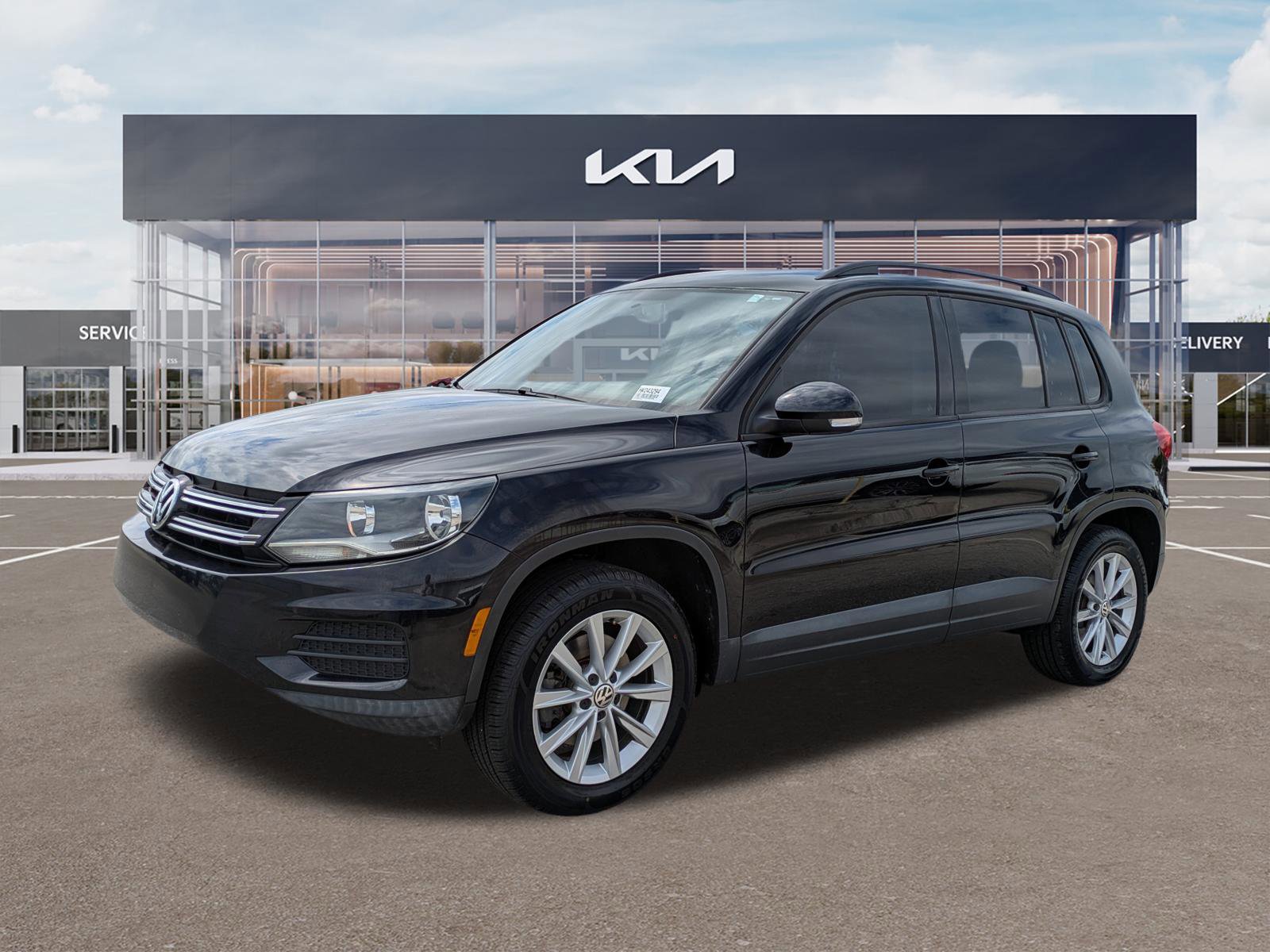 Used 2017 Volkswagen Tiguan S image 6
