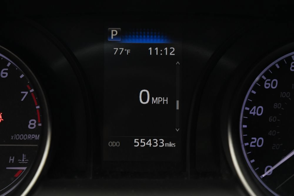 Used 2022 Toyota Camry SE FWD image 9