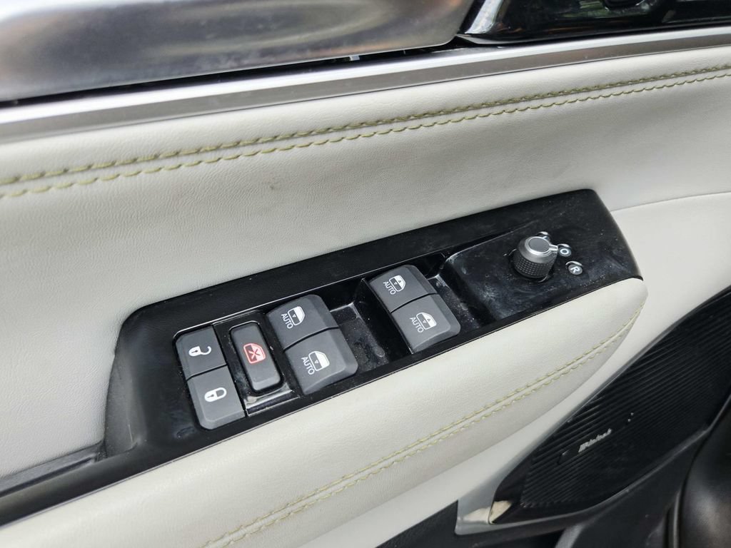 Certified 2023 Jeep Wagoneer Series III w/ Premium Group I AWD/4WD image 40
