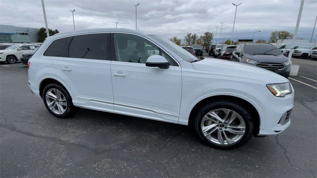 Used 2023 Audi Q7 3.0T Premium image 3