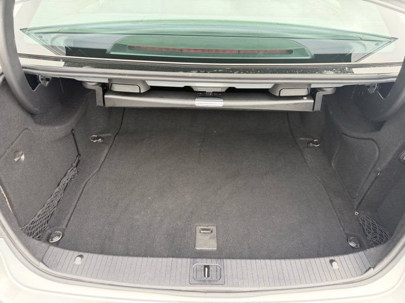 Used 2012 Mercedes-Benz E 350 4MATIC Sedan image 7