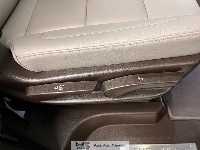 Used 2025 Chevrolet Tahoe Z71 w/ Comfort Package image 38