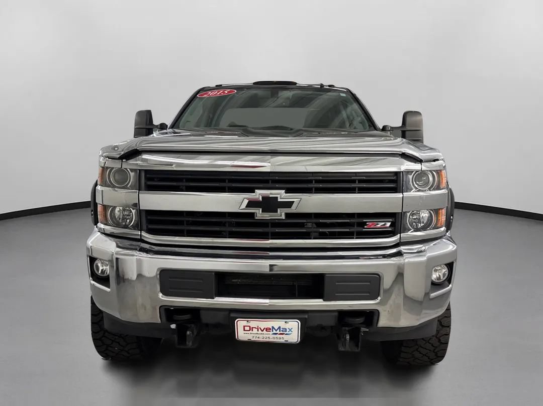 Used 2015 Chevrolet Silverado 2500 LT w/ LT Convenience Package AWD/4WD image 2