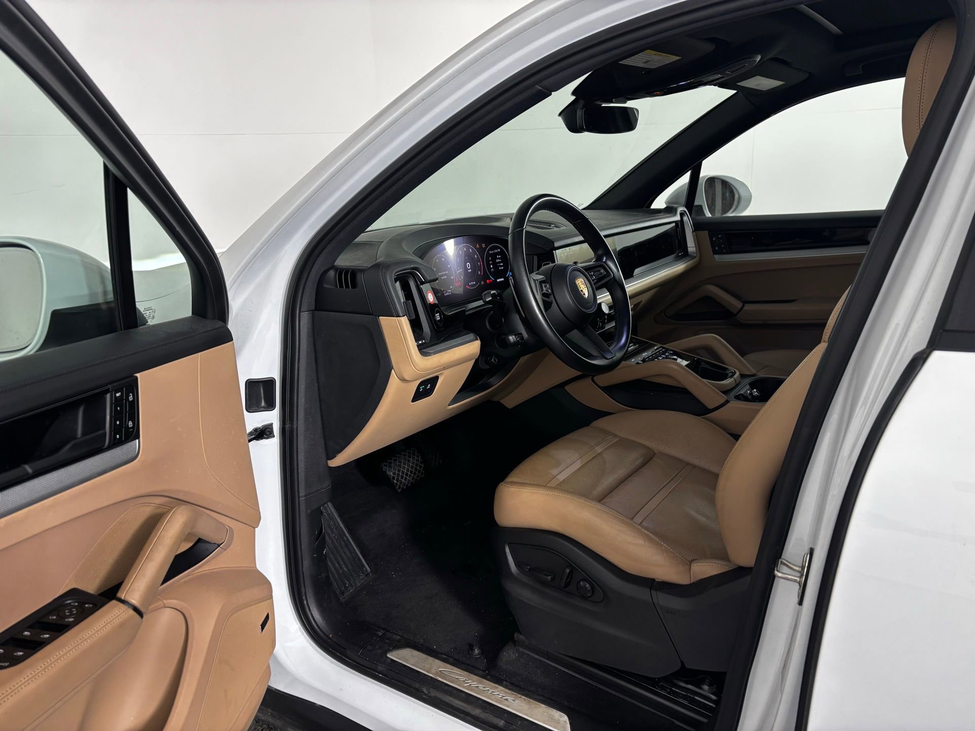 Certified 2024 Porsche Cayenne w/ Premium Package Plus (PFM) image 12