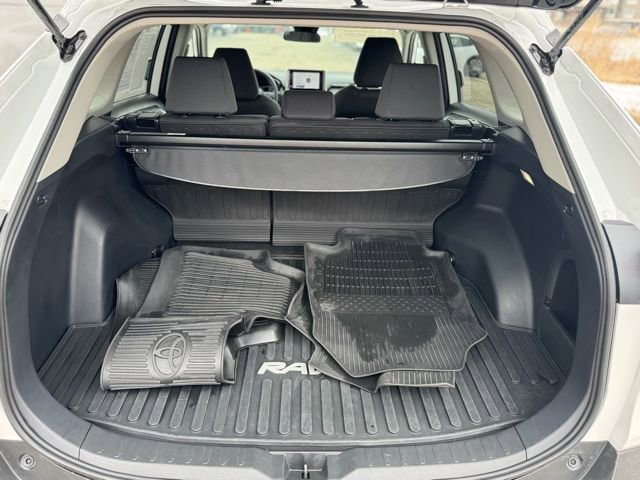 Certified 2025 Toyota RAV4 XLE image 34