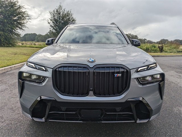 Used 2025 BMW X7 M60i image 9
