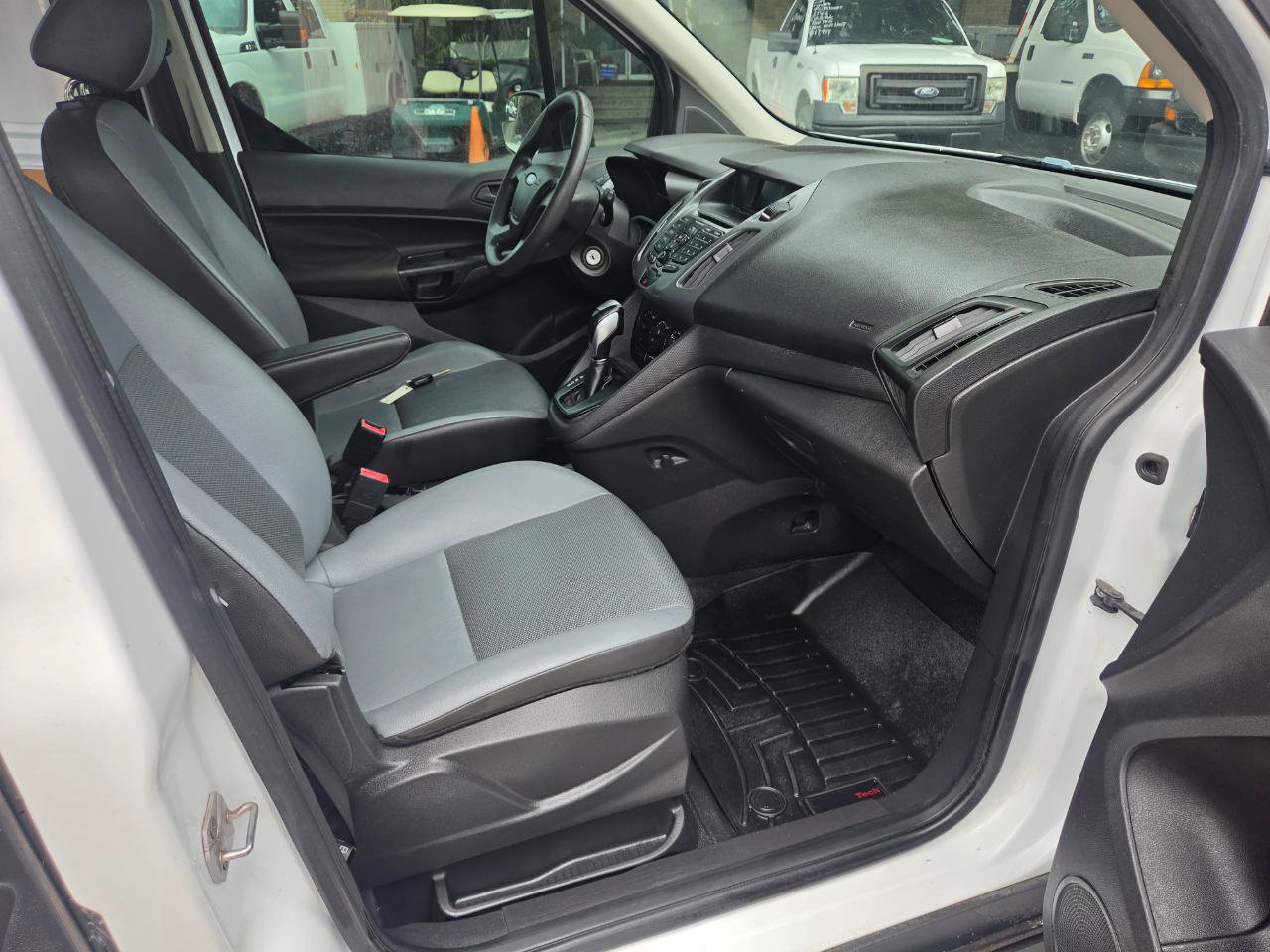 Used 2018 Ford Transit Connect XL FWD image 21