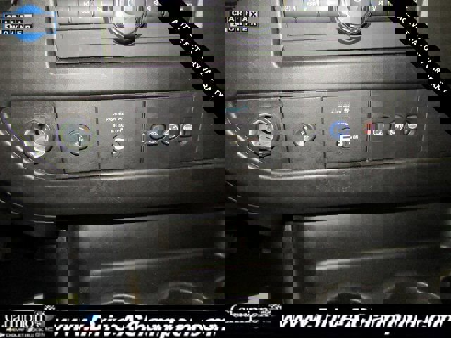 Used 2023 Chevrolet Express 2500 w/ Driver Convenience Package image 27