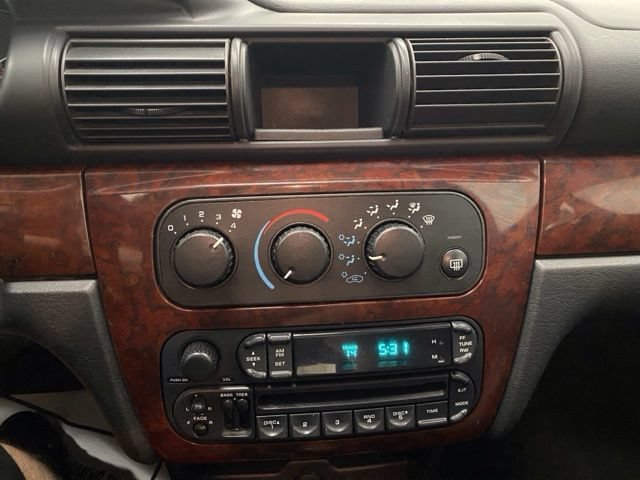 Used 2002 Chrysler Sebring LX FWD image 35