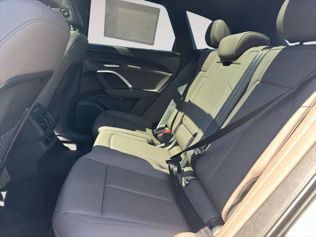 Certified 2025 Audi Q5 Premium w/ Convenience Package image 13