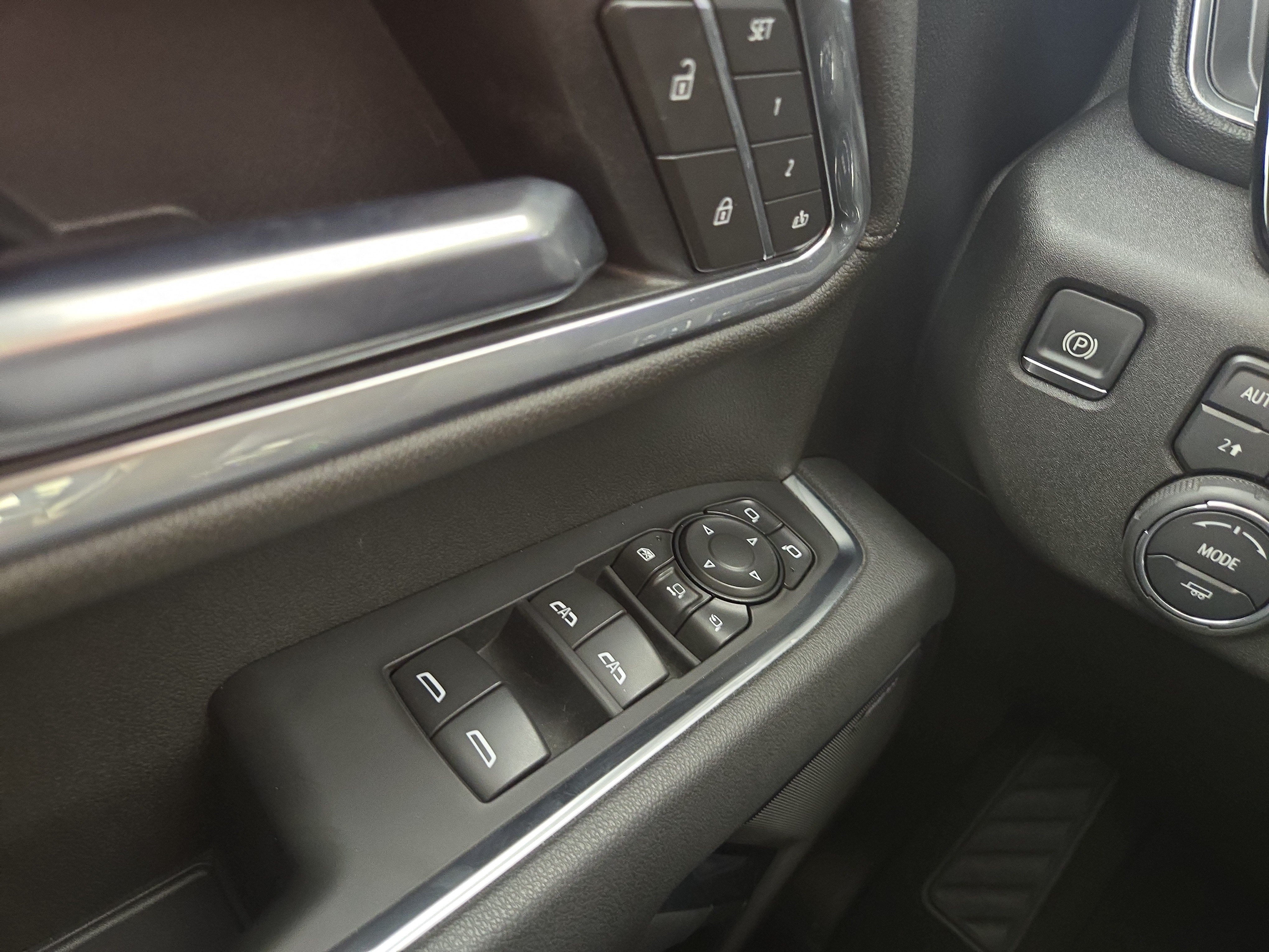 Certified 2025 Chevrolet Silverado 3500 High Country w/ Technology Package AWD/4WD image 32