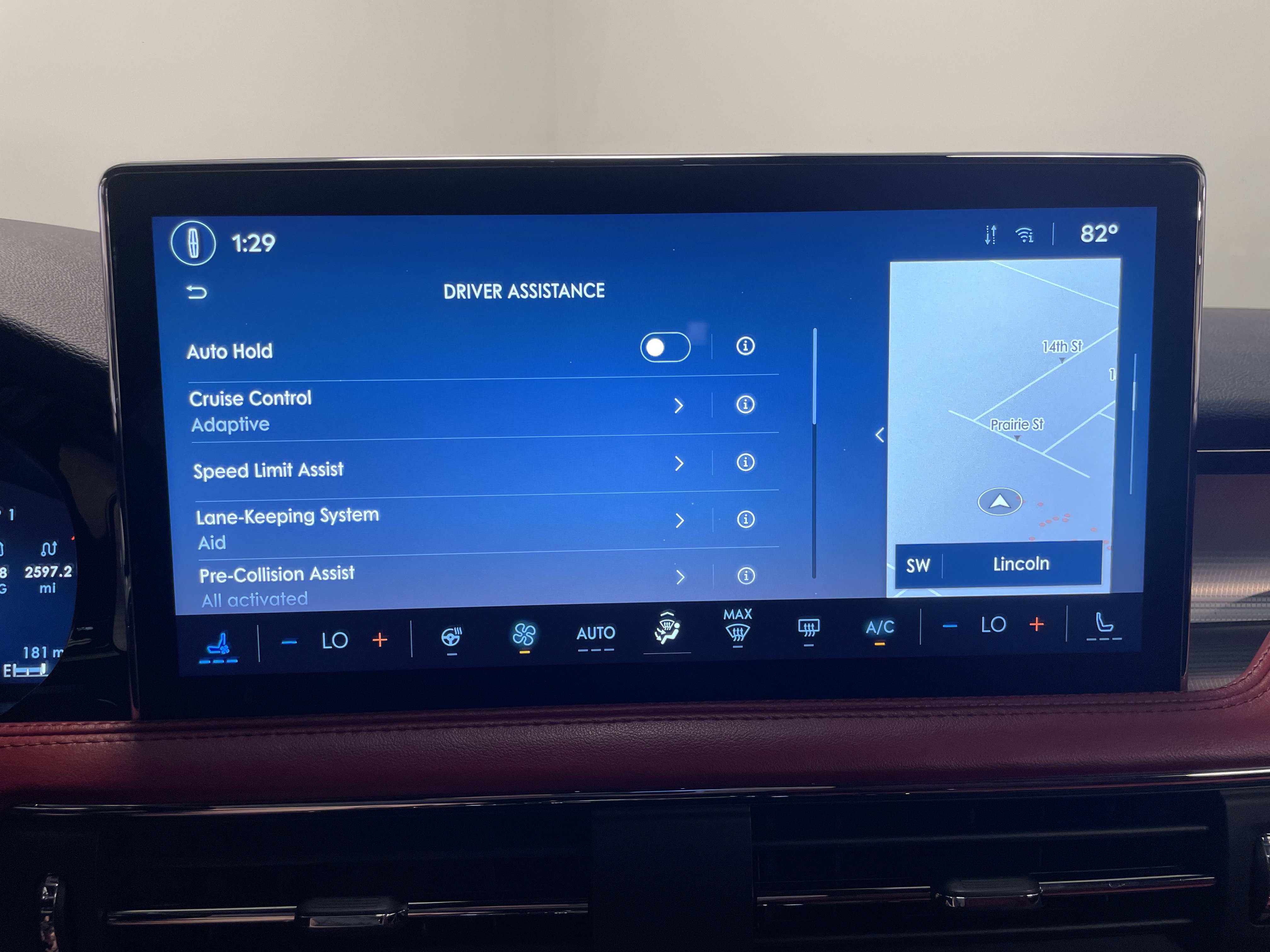 Used 2023 Lincoln Corsair Reserve w/ Equipment Group 202A image 11