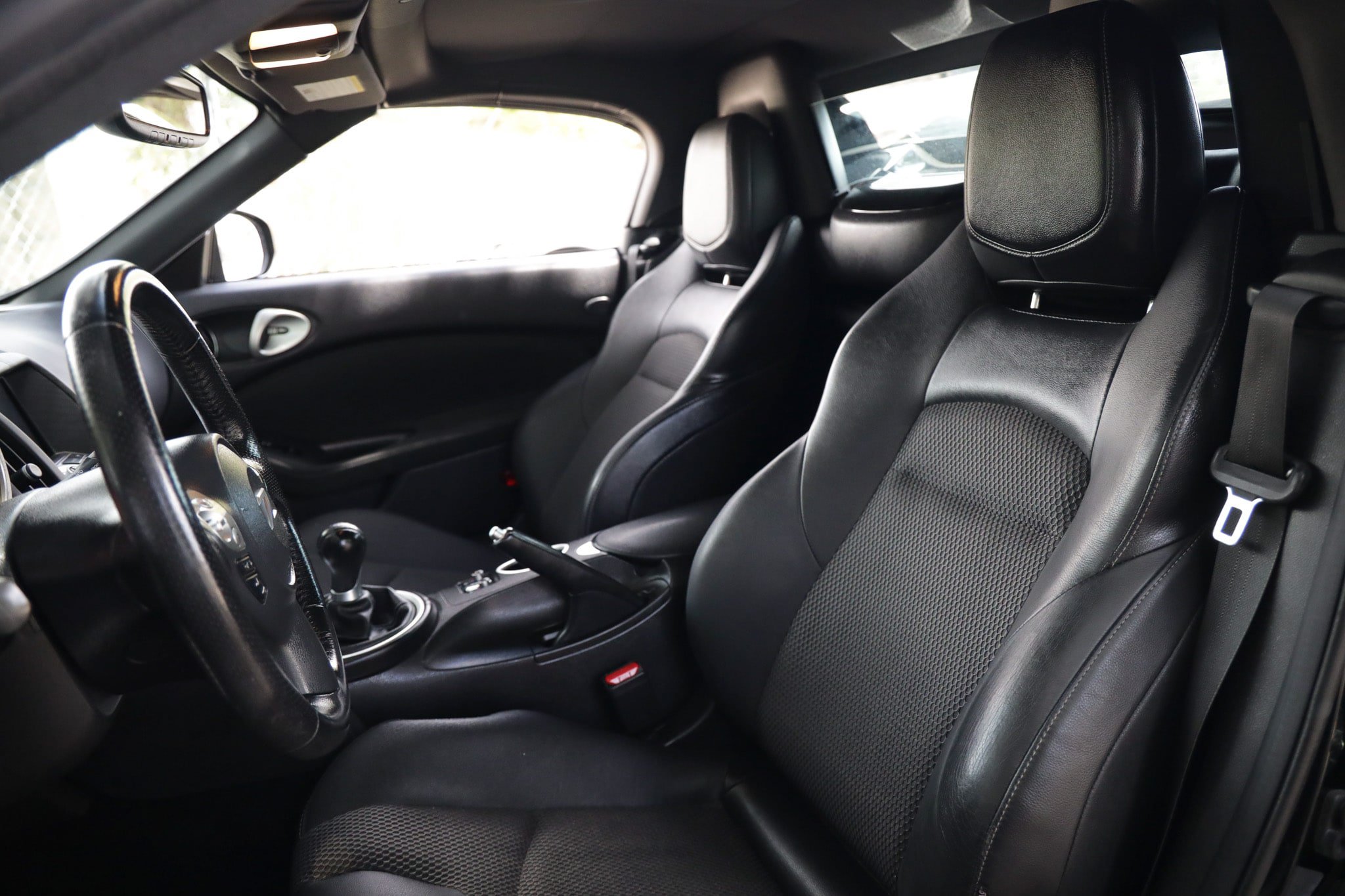 Used 2019 Nissan 370Z Touring RWD image 10