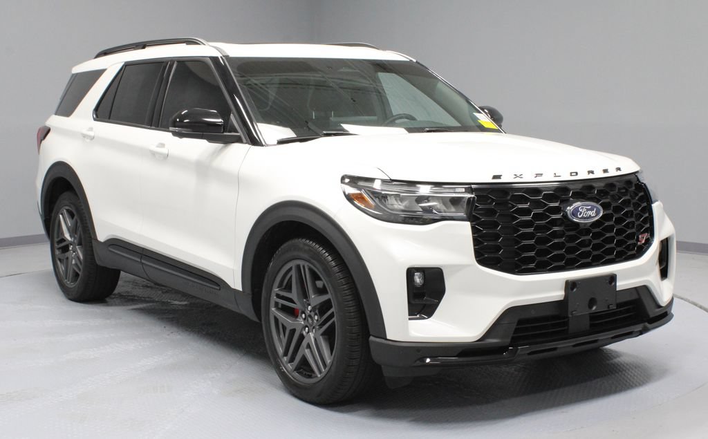 Certified 2025 Ford Explorer ST AWD/4WD image 1