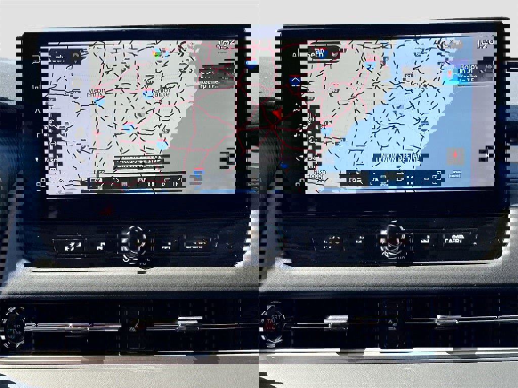 New 2025 Mitsubishi Outlander SE image 13