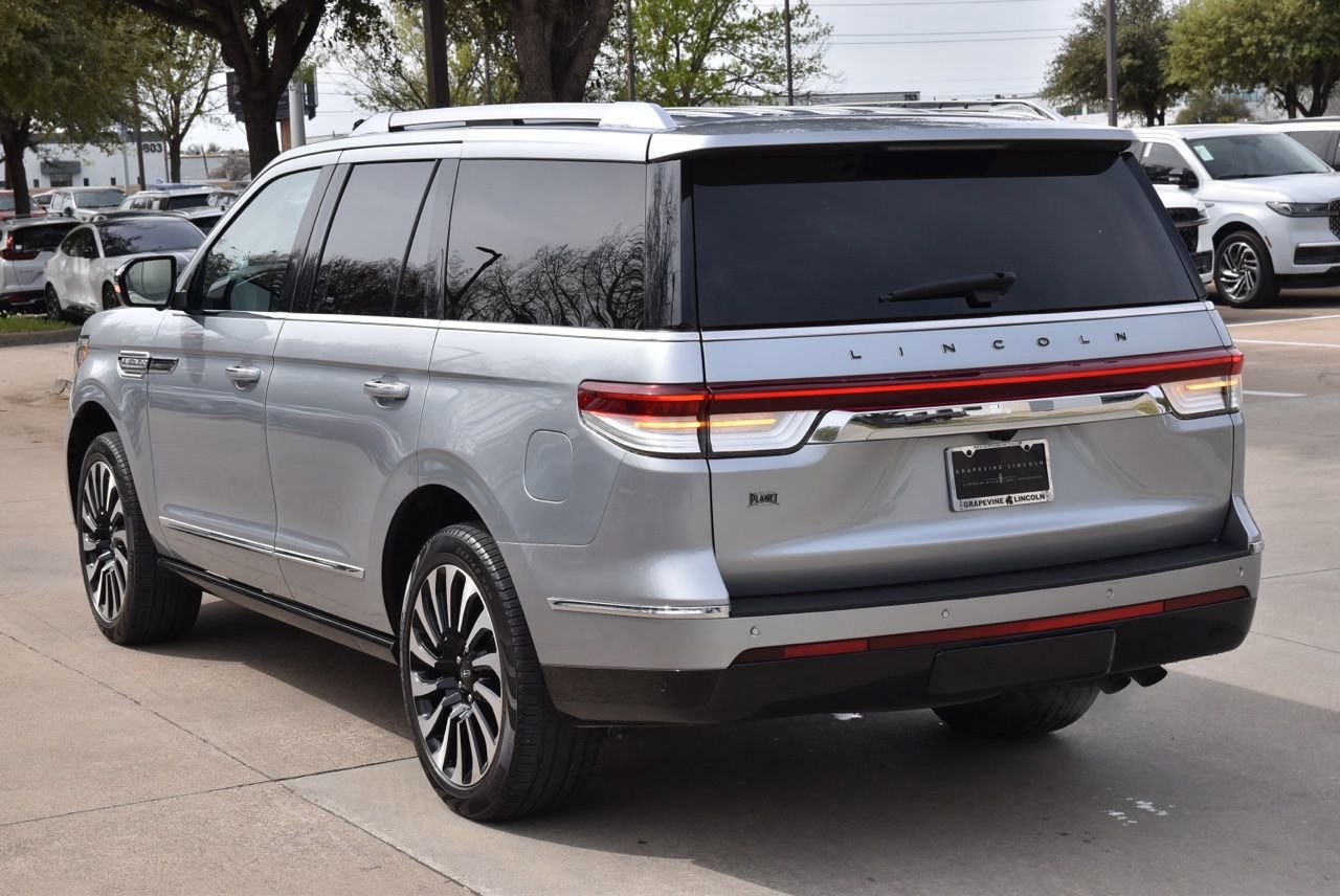 Certified 2023 Lincoln Navigator Black Label image 10